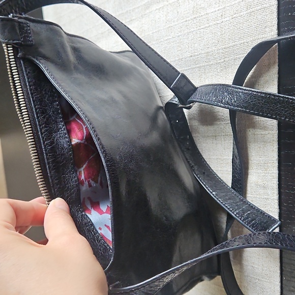 Hobo The Original Black Embossed Shoulder Bag - Picture 6 of 6